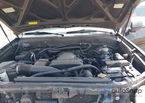 2004 Toyota Sequoia Sr5 V8 from USA, damaged, VIN 5TDZT34A74S229166